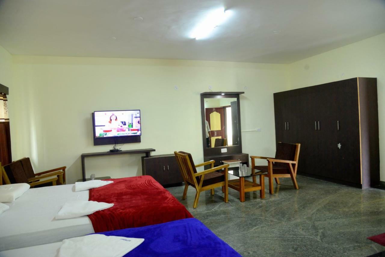 Hotel Souparnika Sāgar Exterior foto